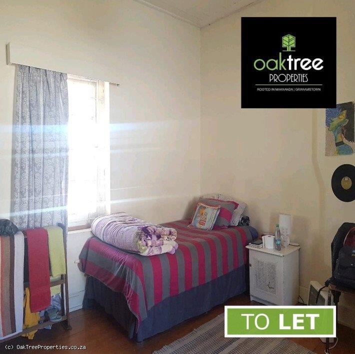 To Let 4 Bedroom Property for Rent in Sunnyside Eastern Cape